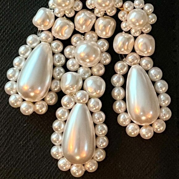 Simone Rocha Chandelier Pearl Earrings in original box - Picture 2 of 2